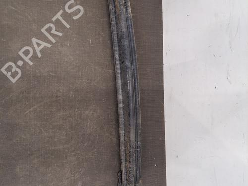 Used Rear bumper reinforcement VW GOLF V (1K1) 1.4 FSI (90 hp) 28396683