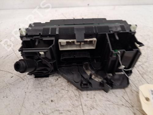 climate-control-audi-a3-8p1-2003-2004-2005-2006-2007-2008-2009-2010-2011-2012-2013-28409174 main image