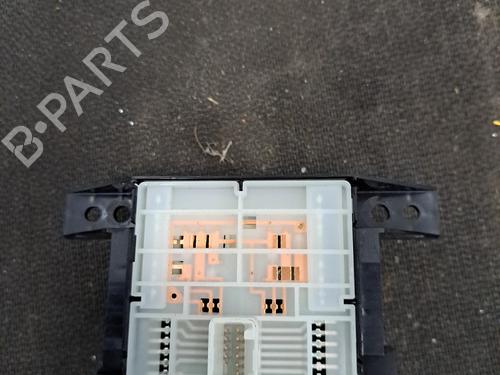 Used Switch Switch TOYOTA C-HR (_X1_) [2016-2026] 30161531 30161531