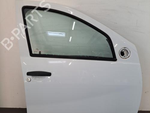 Used Right front door DACIA SANDERO 1.2 16V (75 hp) 29604921