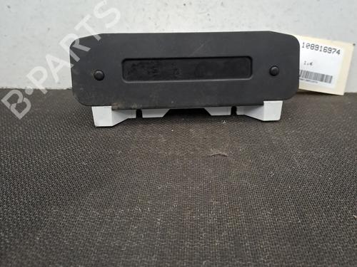 Used Display monitor PEUGEOT 206 Hatchback (2A/C) 1.4 i (75 hp) 28392060