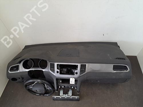 Used Dashboard Dashboard VW GOLF SPORTSVAN VII (AM1, AN1) 1.4 TSI (125 hp) 28404559 28404559