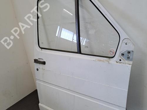 Used Right front door RENAULT TRAFIC Van (T_, P_, V_) 1.9 D (60 hp) 28397042