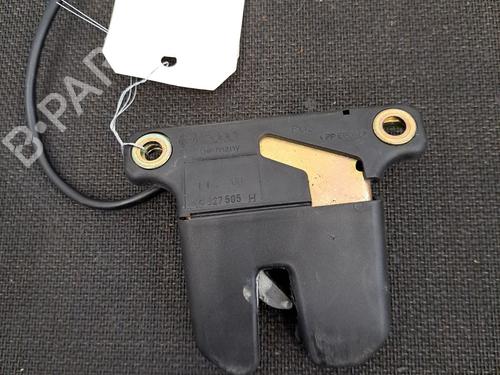 Used Tailgate lock AUDI A8 D2 (4D2, 4D8) 2.5 TDI quattro (180 hp) 29508264
