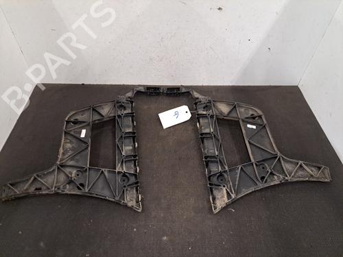 Kofangerbeslag bag AUDI A4 B8 (8K2) 2.0 TDI (143 hp) 30597057