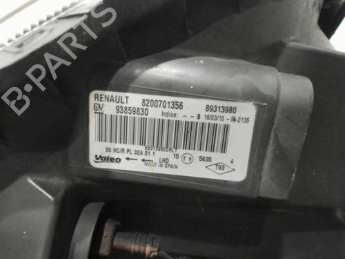 Used Right headlight RENAULT TRAFIC II Van (FL) 1.9 dCi 80 (FL0B) (82 hp) 28410999