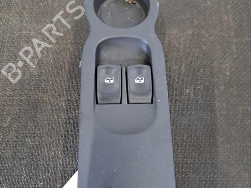 Comutador vidro frente esquerdo RENAULT MODUS / GRAND MODUS (F/JP0_) 1.2 (JP0C, JP0K, FP0C, FP0K, FP0P, JP0P, JP0T) (75 hp) 28406248