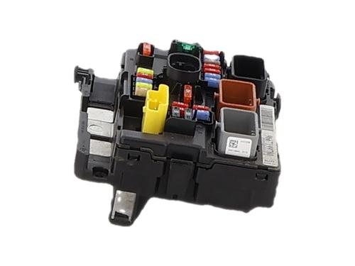 Used Fuse box Fuse box 37470581 37470581