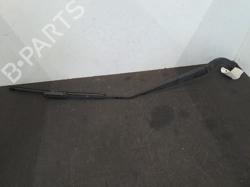 Used Front windshield wiper arm RENAULT TWINGO III (BCM_, BCA_) Z.E: (BCA1) (82 hp) 28406072