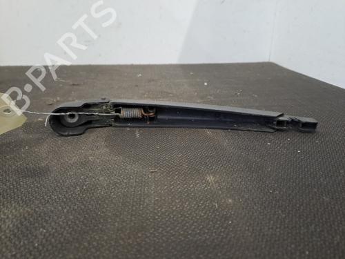 Used Rear windshield wiper arm Rear windshield wiper arm FIAT 500 (312_) 1.2 (312AXA1A) (69 hp) 28392816 28392816