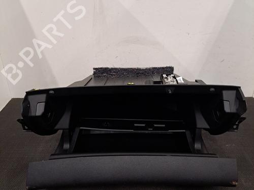 Handskerum RENAULT MEGANE IV Hatchback (B9A/M/N_) 1.5 Blue dCi 115 (B9A6) (116 hp) 28403805