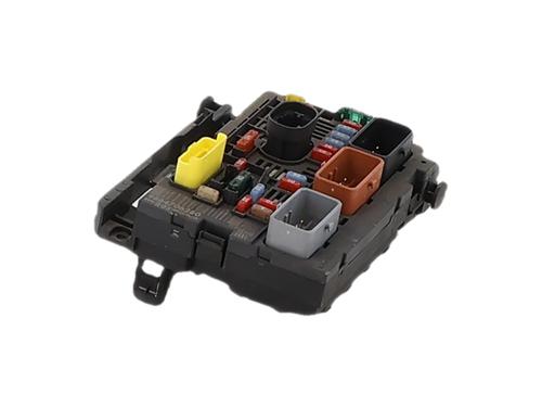 Used Fuse box Fuse box 37476488 37476488