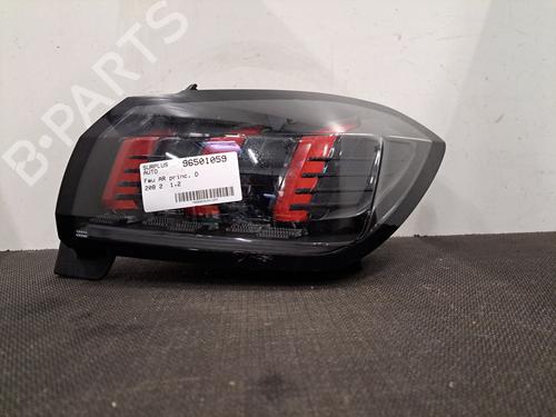 Højre baglygte PEUGEOT 208 II (UB_, UP_, UW_, UJ_) 1.2 PureTech 100 (101 hp) 28403686