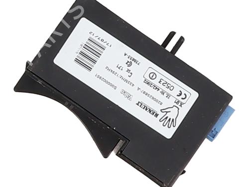 Used Card reader Card reader RENAULT ESPACE IV (JK0/1_) 2.0 dCi (JK01, JK02, JK1J, JK1K, JK1H) (150 hp) 33047112 33047112