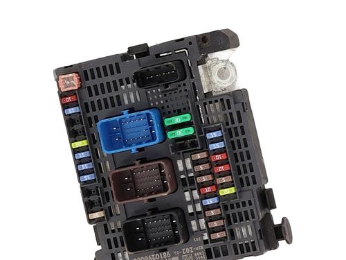 fuse-box-citroen-c4-ii-nc_-2009-33935344 main image