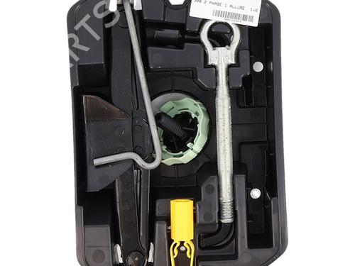 Used Jack Kit Jack Kit PEUGEOT 308 II (LB_, LP_, LW_, LH_, L3_) 1.6 HDi (92 hp) 40118362 40118362