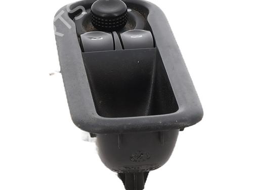 Left front window switch RENAULT TWINGO II (CN0_) 1.2 (CN0D) | BP31300706I27 - Image 1