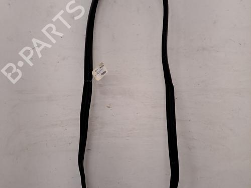Used Rubber door seal DACIA SANDERO III 1.0 TCe 100 ECO-G (101 hp) 28396059