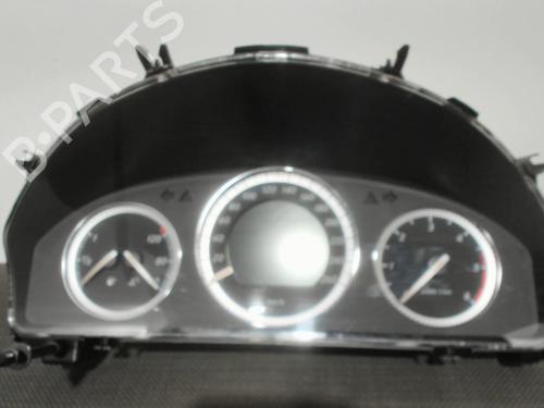 Used Instrument cluster Instrument cluster MERCEDES-BENZ C-CLASS (W204) C 220 CDI (204.002) (170 hp) 28410528 28410528
