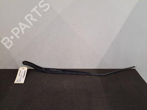 Used Front windshield wiper arm RENAULT MEGANE III Hatchback (BZ0/1_, B3_) 1.5 dCi (BZ09, BZ0D, BZ1W, BZ29, BZ14) (110 hp) 28408944
