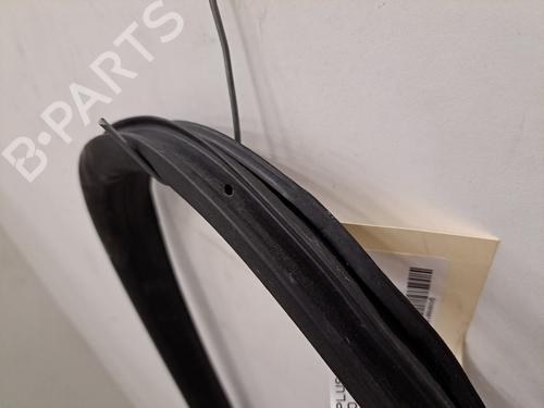 Rubber door seal RENAULT MEGANE IV Hatchback (B9A/M/N_) 1.3 TCe 140 (B9NB) | BP28390361C142 