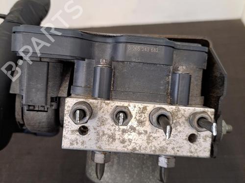 Used ABS pump ABS pump RENAULT CLIO IV Grandtour (KH_) 0.9 TCe 90 (90 hp) 28408330 28408330