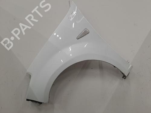 Used Left front fenders DACIA SANDERO 1.2 16V (75 hp) 29627899
