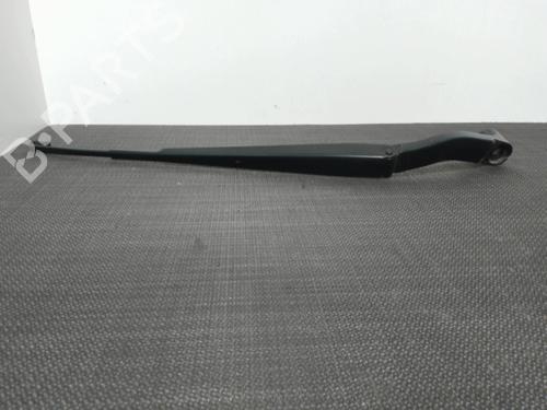 Used Front windshield wiper arm NISSAN LEAF (ZE1) Electric (150 hp) 28410769