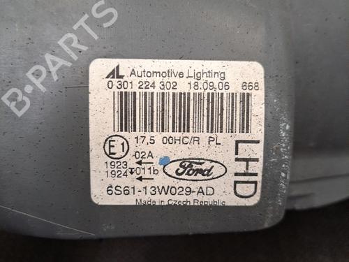 Right headlight FORD FIESTA V (JH_, JD_) 1.6 16V | BP28396875C29 