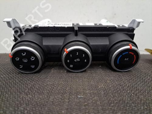 climate-control-renault-captur-ii-hf_-2020-28392481 main image