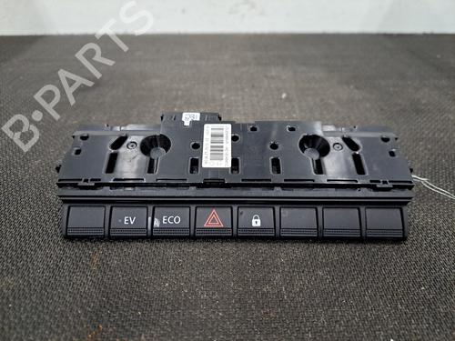 Used Warning switch Warning switch RENAULT CLIO V (B7_) 1.6 E-TECH 140 (B7MU) (140 hp) 28397998 28397998