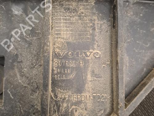 rear-bumper-bracket-volvo-v50-545-2003-2004-2005-2006-2007-2008-2009-2010-2011-2012-28409531 main image