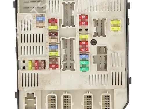 Used Fuse box Fuse box RENAULT MEGANE III Grandtour (KZ0/1) 1.5 dCi (KZ09, KZ0D, KZ1G, KZ29, KZ14, KZ1W, KZ10, KZ1F,... (110 hp) 33935338 33935338