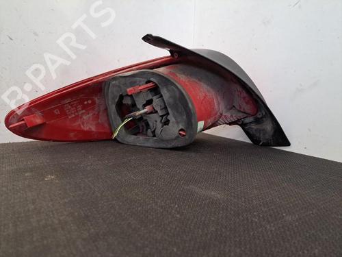 Used Right taillight PEUGEOT 206+ (2L_, 2M_) 1.4 i (73 hp) 28404858