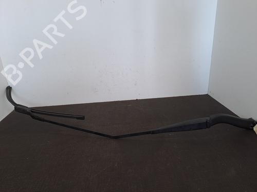 Used Front windshield wiper arm RENAULT TRAFIC III Van (FG_) 2.0 dCi 145 (FGML) (145 hp) 28401030