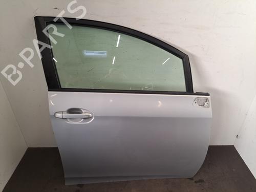 Used Right front door TOYOTA VERSO S (_P12_) 1.4 D4-D (NLP121_, NLP121R) (90 hp) 32062175