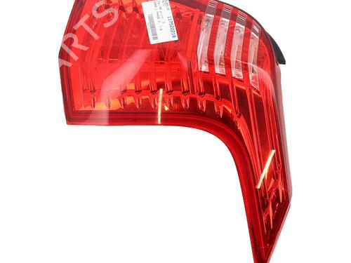 Used Right taillight Right taillight PEUGEOT 5008 (0U_, 0E_) 1.6 HDi (114 hp) 33476024 33476024