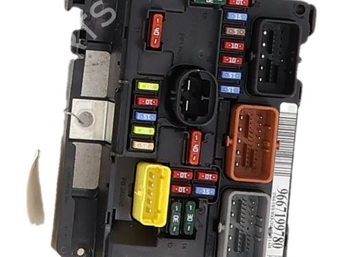 Fuse box CITROËN C3 II (SC_) 1.4 HDi 70 (SC8HZC, SC8HR0, SC8HP4) | BP38099390E1 - Image 5