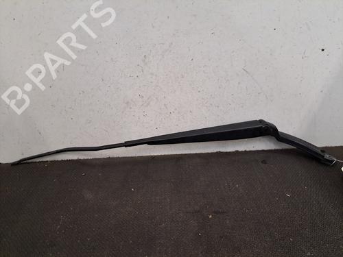 Used Front windshield wiper arm RENAULT CLIO IV (BH_) 0.9 TCe 90 (BHNF, BHMA, BHMH, BHJK, BHJR) (90 hp) 30362777