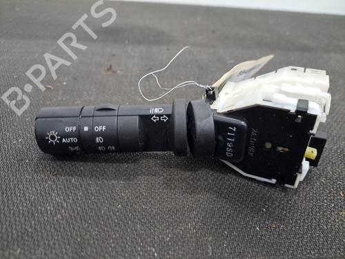 Used Switch NISSAN QASHQAI I (J10, NJ10) 2.0 dCi All-wheel Drive (150 hp) 28403494