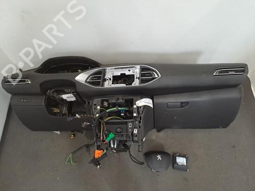 Used Dashboard PEUGEOT 308 II (LB_, LP_, LW_, LH_, L3_) 1.2 THP 110 (110 hp) 28389833