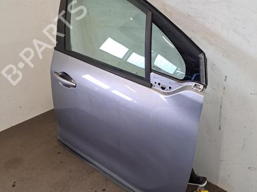 right-front-door-peugeot-2008-i-cu_-2013-36984591 main image