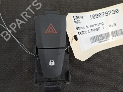 Used Warning switch DACIA SANDERO II TCe 90 (B8M1, B8MA, B8AC) (90 hp) 28403168