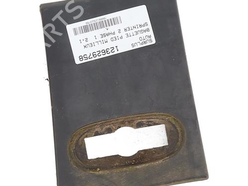 Used Electronic module Electronic module MERCEDES-BENZ SPRINTER 3-t Van (B906) 213 CDI (906.611, 906.613) (129 hp) 33723072 33723072