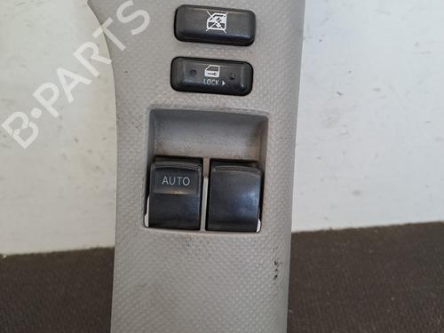 Used Left front window switch TOYOTA YARIS (_P9_) 1.4 D-4D (NLP90_, NLP90R) (90 hp) 28406569