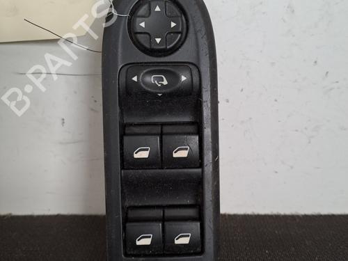 Used Left front window switch PEUGEOT 308 I (4A_, 4C_) 1.6 HDi (112 hp) 28395558