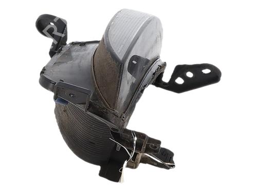 right-front-indicator-renault-megane-iv-hatchback-b9amn_-2015-39991514 main image