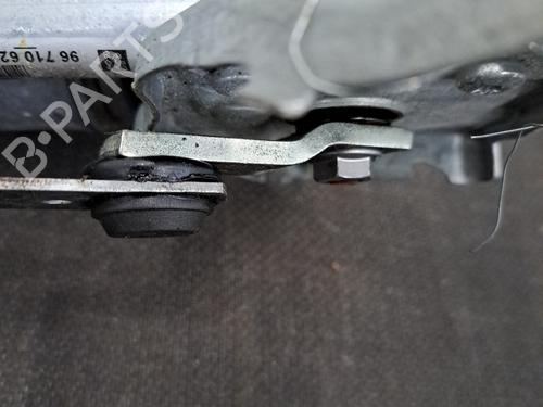 Used Front wiper motor Front wiper motor PEUGEOT 5008 (0U_, 0E_) 2.0 HDi 150 / BlueHDi 150 (150 hp) 28398189 28398189