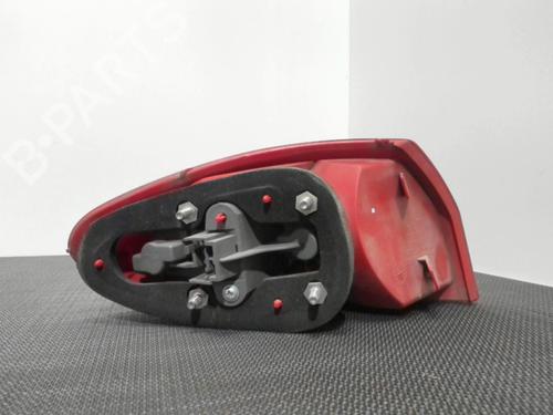 Used Right taillight Right taillight ALFA ROMEO 147 (937_) 1.9 JTDM 8V (937.AXD1A, 937.AXU1A, 937.BXU1A) (120 hp) 28394471 28394471