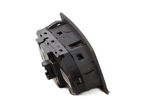 Left front window switch BMW X3 (E83) 3.0 d | BP33634216I27 - Image 4